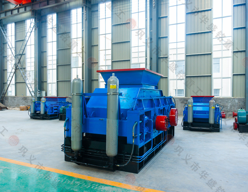 為什么選擇河卵石液壓對(duì)輥制砂機(jī)進(jìn)行砂石生產(chǎn)呢？