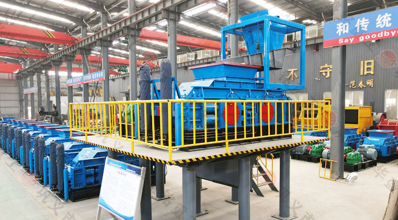 輝綠巖什么設(shè)備制沙效果好？輝綠巖對(duì)輥制砂機(jī)不容錯(cuò)過(guò)